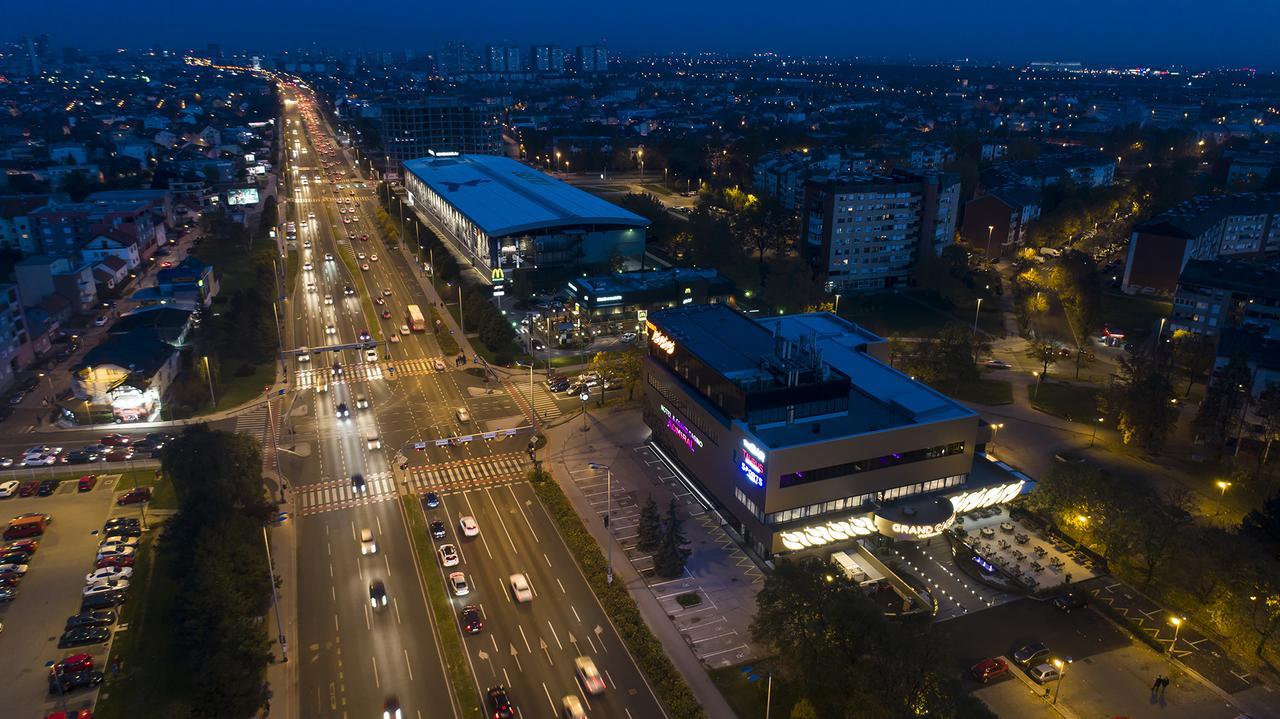 Admiral Hotel Zagreb Bagian luar foto